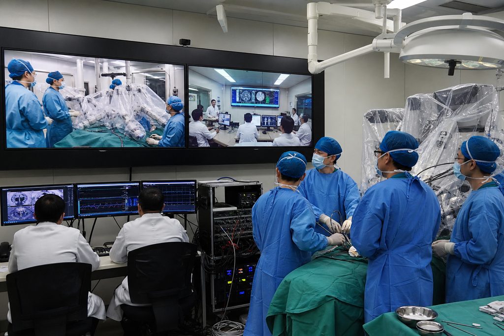 remote surgery China cost - medical illustration