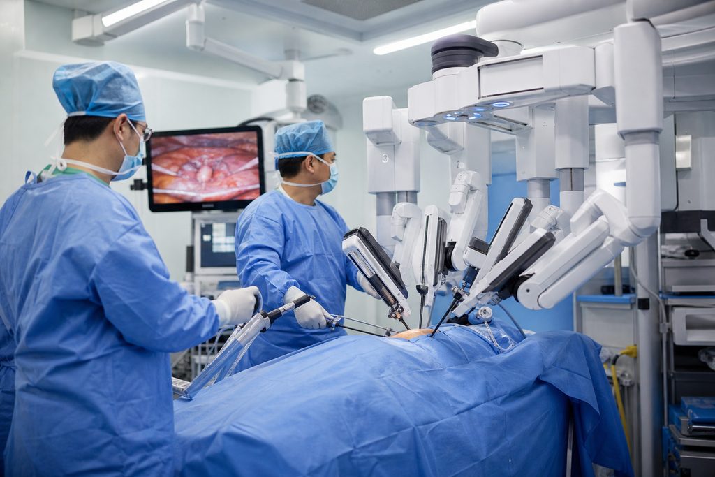 Da Vinci robotic lobectomy cost China - medical illustration