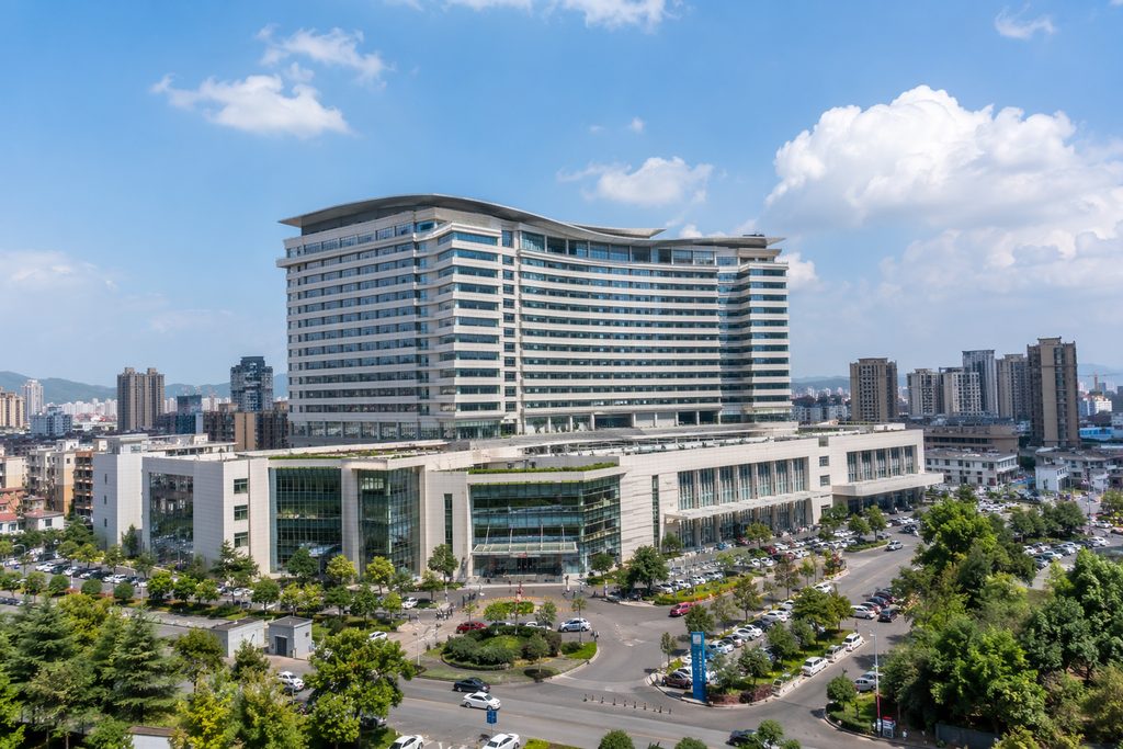 Kunming Medical University First Hospital: Yunnan Gateway for Southeast Asian Medical Tourists — Kunming Medical Univers