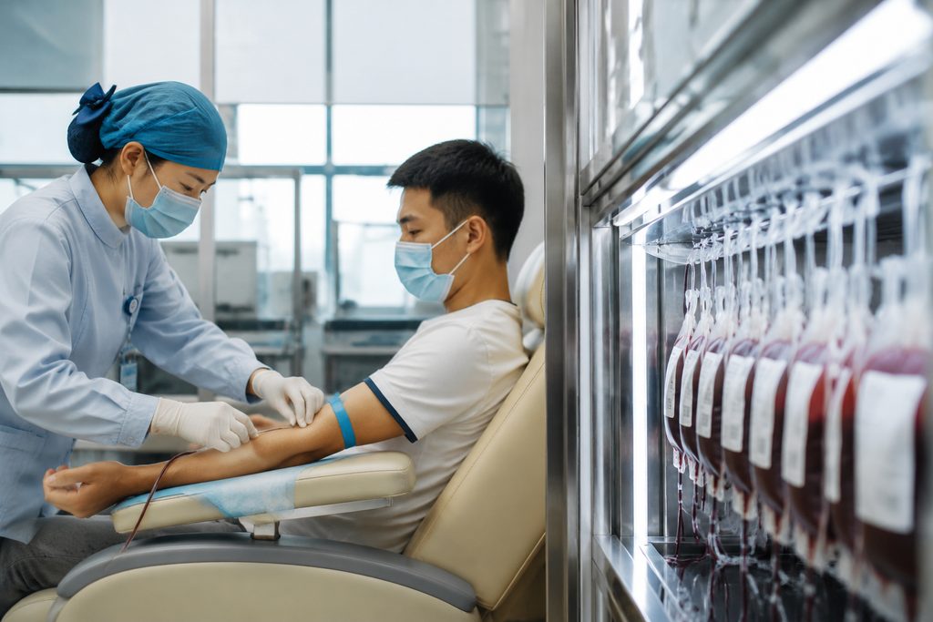 Blood Thinners and Surgery China: A Complete Pre-Op Management Guide — blood thinner management before surgery cost Chin
