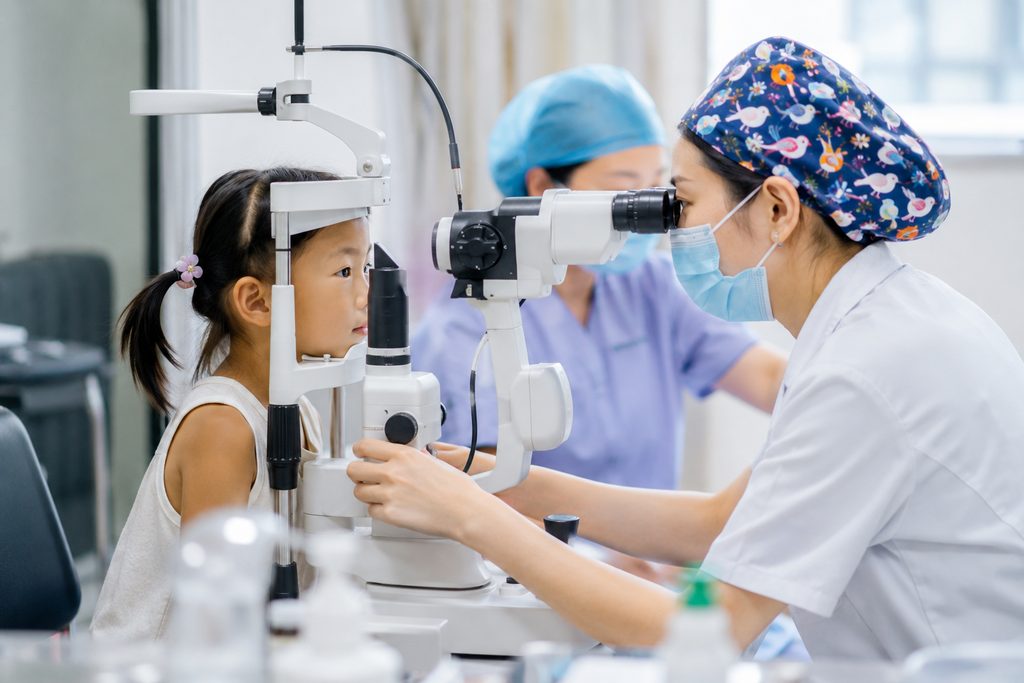 Will I See Better Right After Cataract Surgery? — cataract surgery cost China