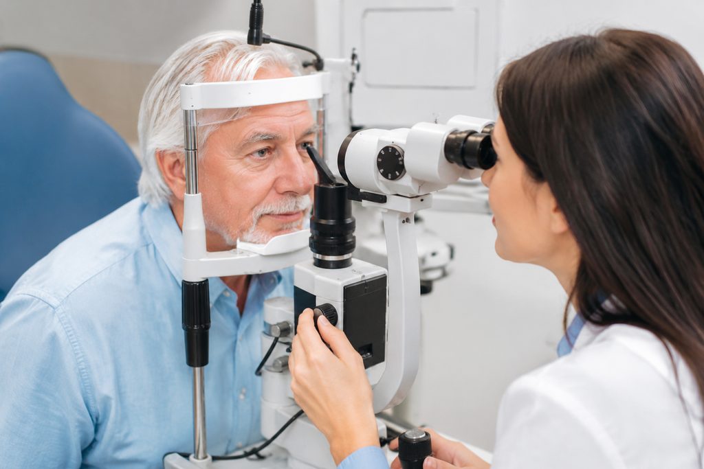 cataract surgery cost China - medical illustration