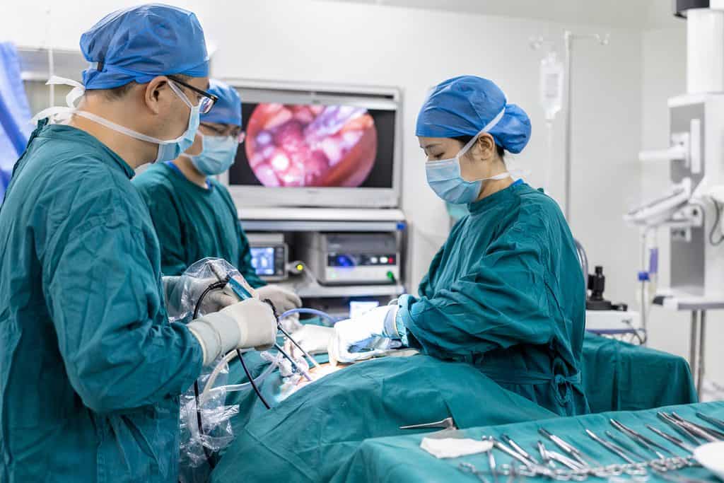 Thyroid Surgery in Guangzhou: Complete Coordination for International Patients — thyroidectomy cost Guangzhou China