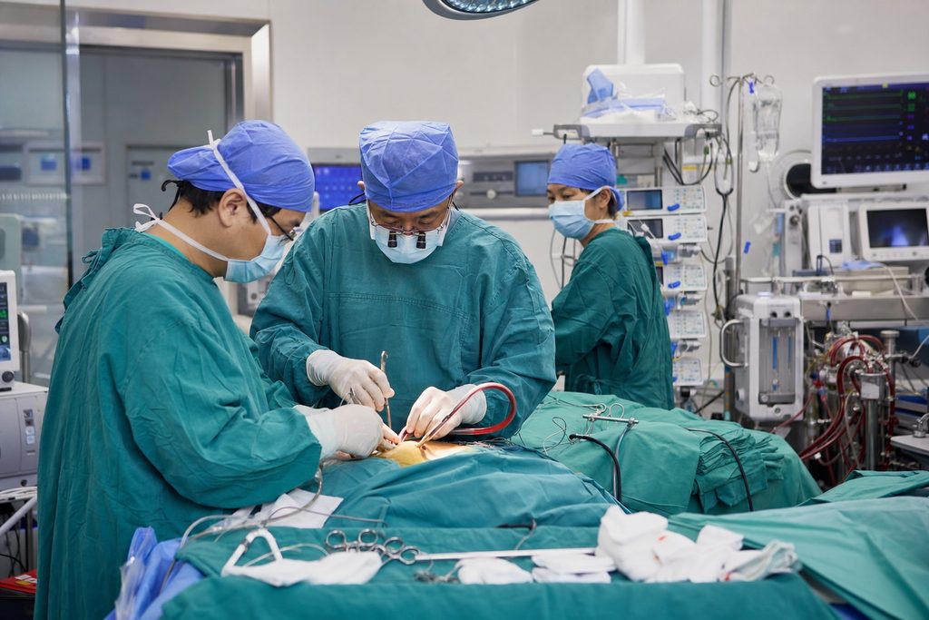 What Is a Heart-Lung Machine? Cardiac Surgery Costs in China Explained — heart lung machine cardiac surgery cost China
