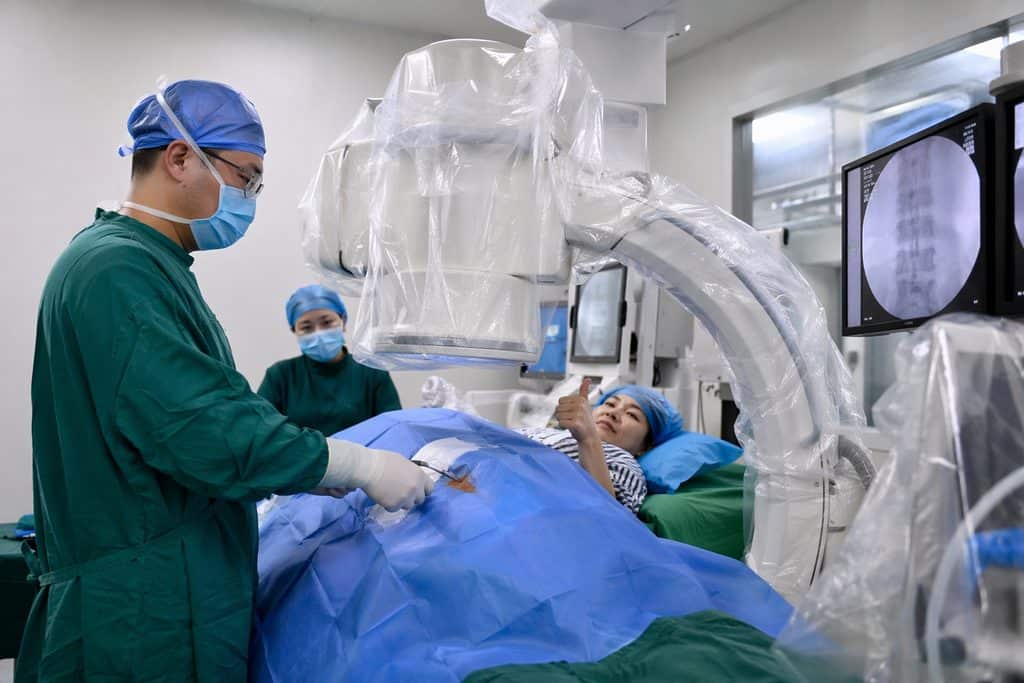 Is Minimally Invasive Spine Surgery Safer? — minimally invasive spine surgery cost Ch