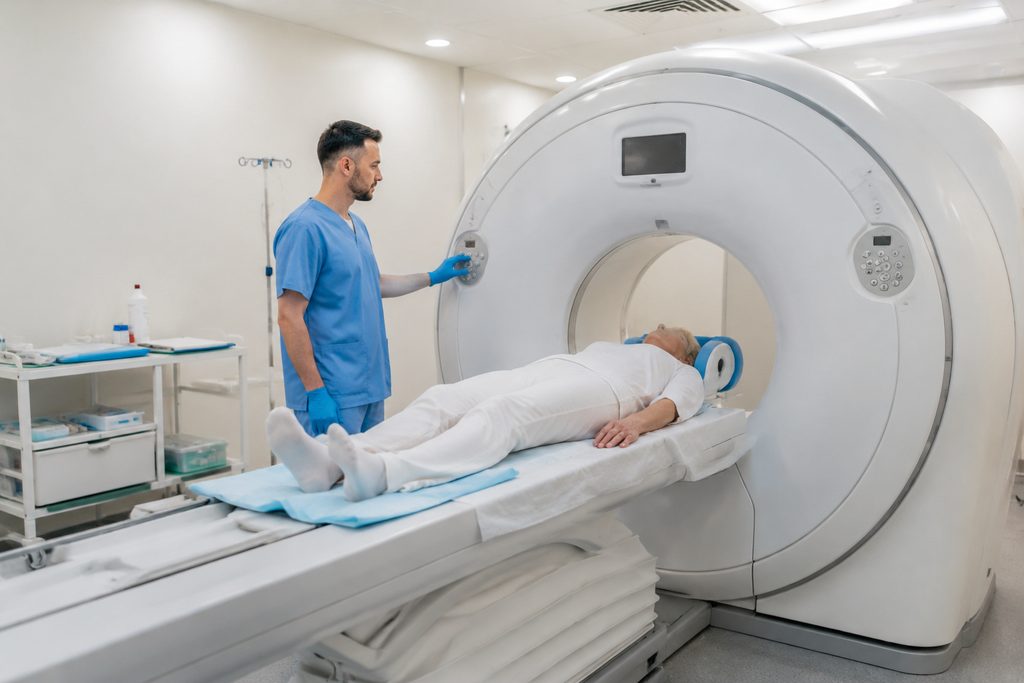 pet ct scan vs mri cancer detection - medical illustration