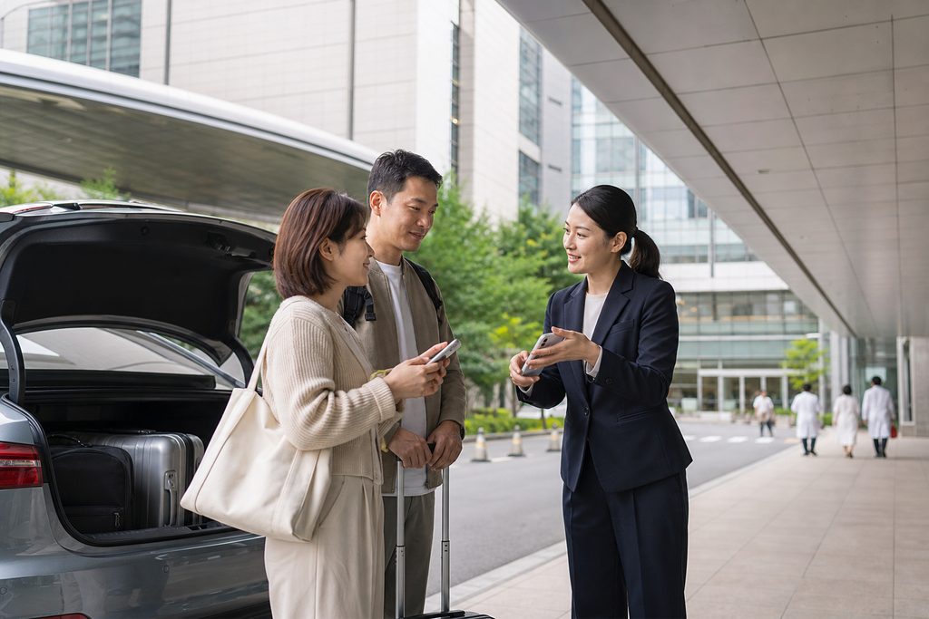 Getting Temporary SIM Card and Mobile Pay Setup in Shanghai China: Day-One Hospital Arrival Service — buy sim card and m